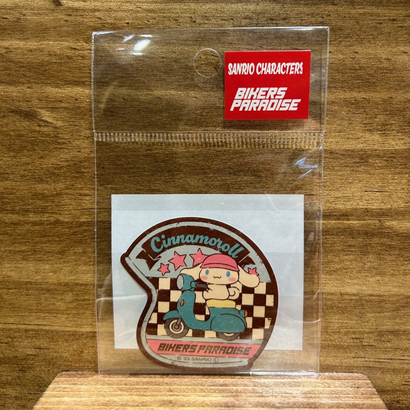 シナモロール ヘルメット型ステッカー サンリオキャラクターズ×バイカーズパラダイス