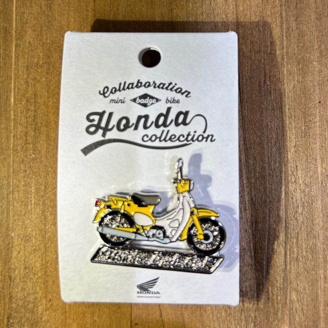 Hondaコラボピンバッジ【Little cub リトルカブ】YELLOW/BEIGE