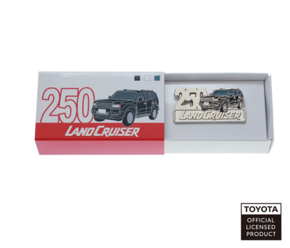 TOYOTA　ピンバッジ　ランドクルーザー250（ネイビー・ホワイト・ブラック）