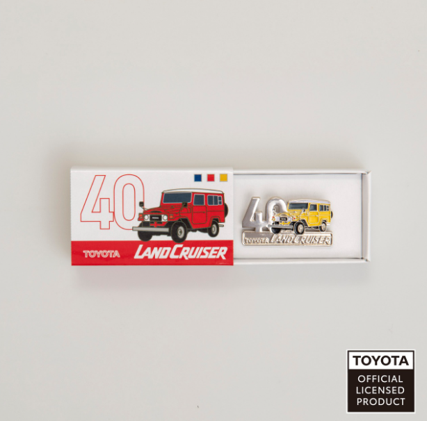 TOYOTA　ピンバッジ　ランドクルーザー40（ブルー・イエロー・レッド）